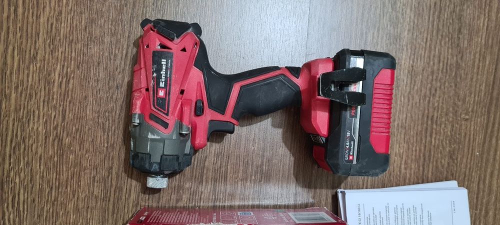 Aparafusadora de impacto Einhell 18v