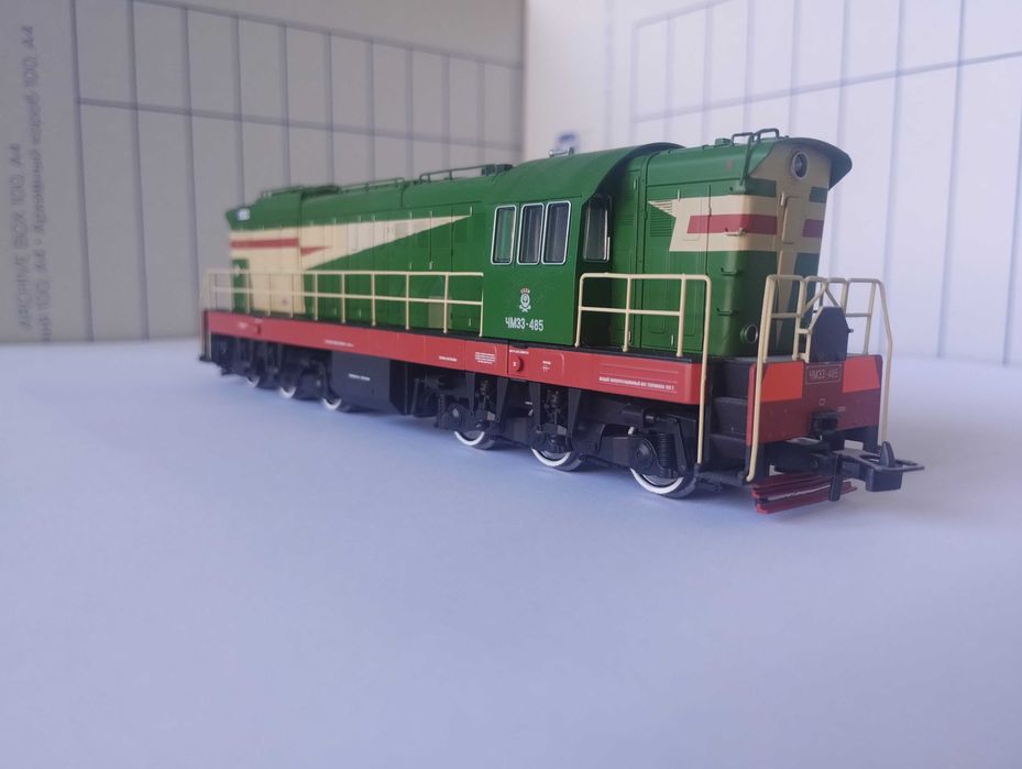 43007　3チャンネルラック 53461-90 ソフテイルモデル1986-06 Колекційна модель маневрового тепловоза ЧМЕ3-485 (H0, 1:87