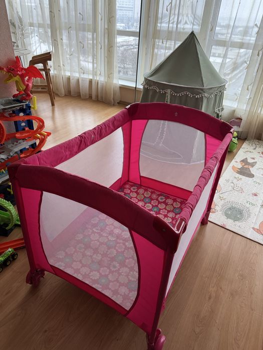 Ліжечко-манеж