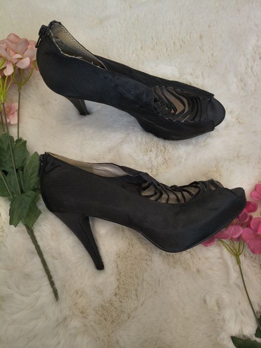Buty damskie na korku