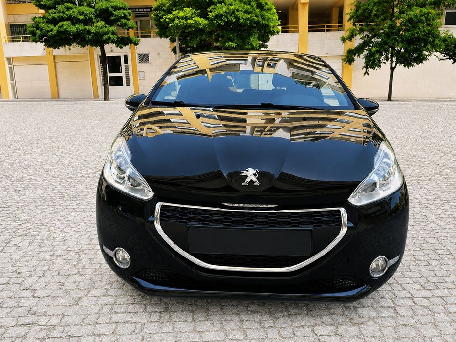 Peugeot 208 — fotografia 2