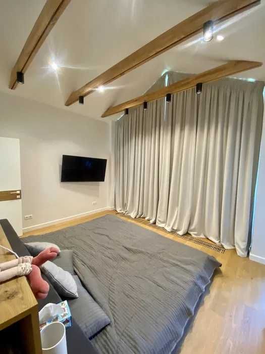 Для цінителів комфорту та тиші з дизайнерським ремонтом в лісовій Бучі