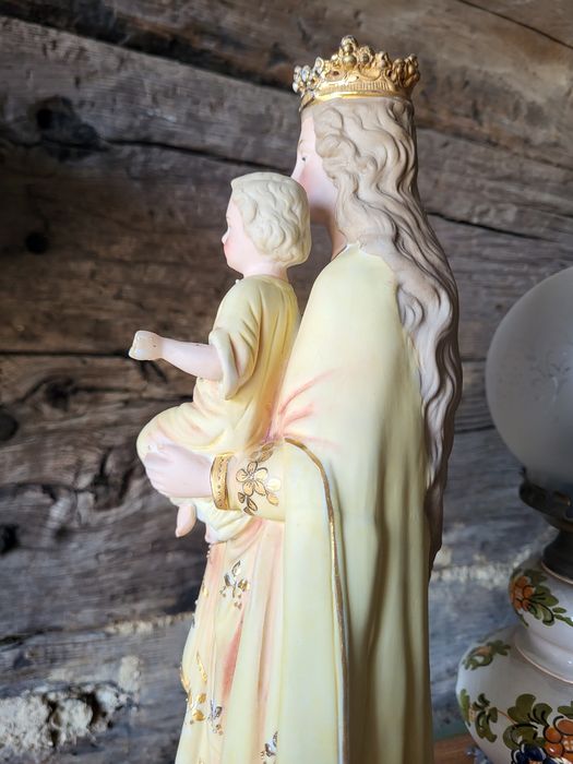 45 cm biskwit Maryja Królowa Matka Boża