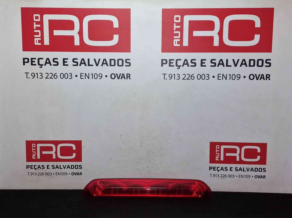 Luz Stop Adicional / 3º Stop - PEUGEOT 308 I