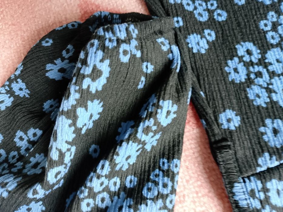 Piękna sukienka r. 38