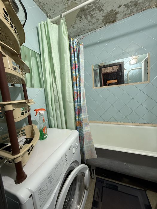 Продам 2 ком. 1 мкрн. Левый берег