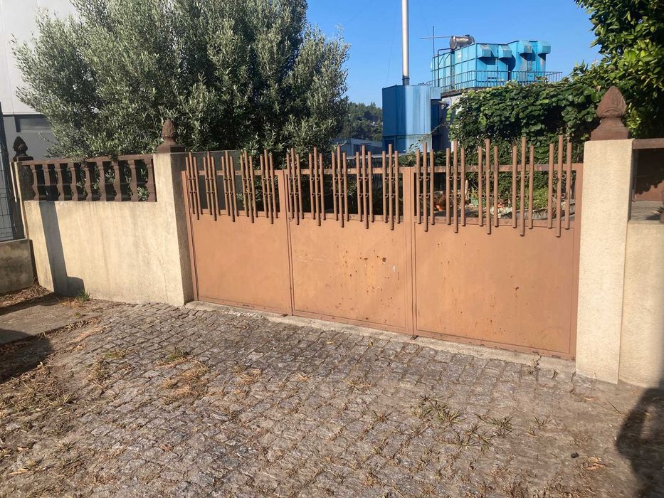 Portôes em Ferro - Castanho