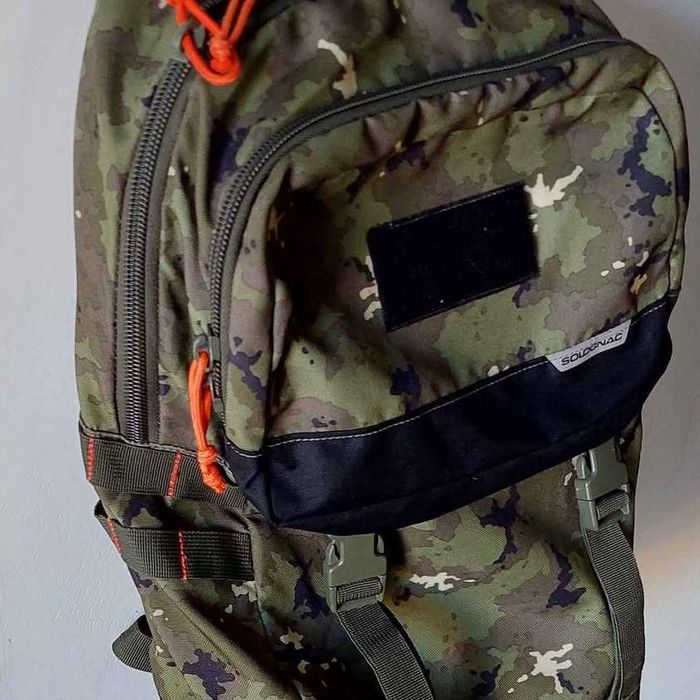 Vendo duas mochilas novas