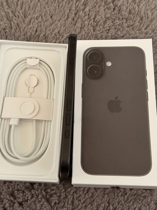 Iphone 16/256 Black
