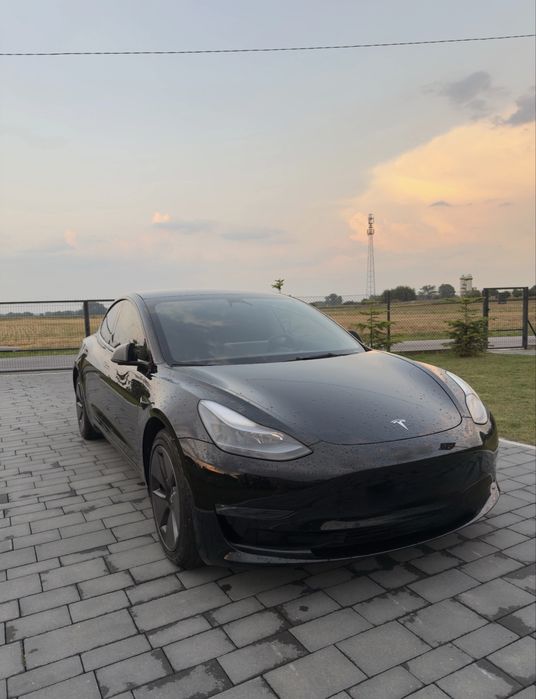 Tesla model 3 performance