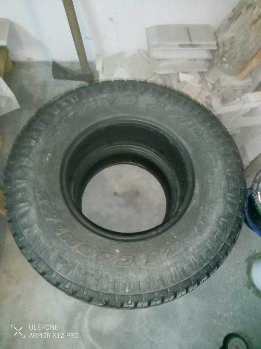 Vendo 4 peuns em bom estado com a medida 265/75/R16