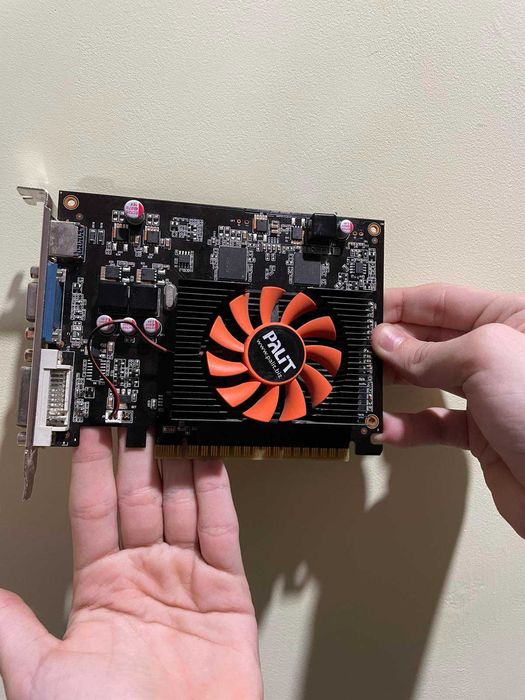 Invidia Gt 440 на 1 ГБ GDDR5 128 bit в чудовому стані для свого року ...