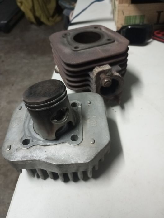 Cabeça de motor e pistão, Pegeout vivacic 50