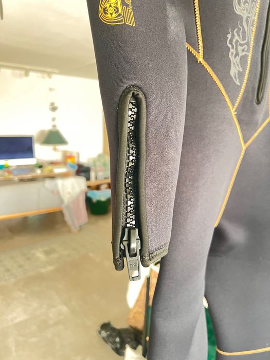 Fato de surf. 5mm. SLINX. Novo