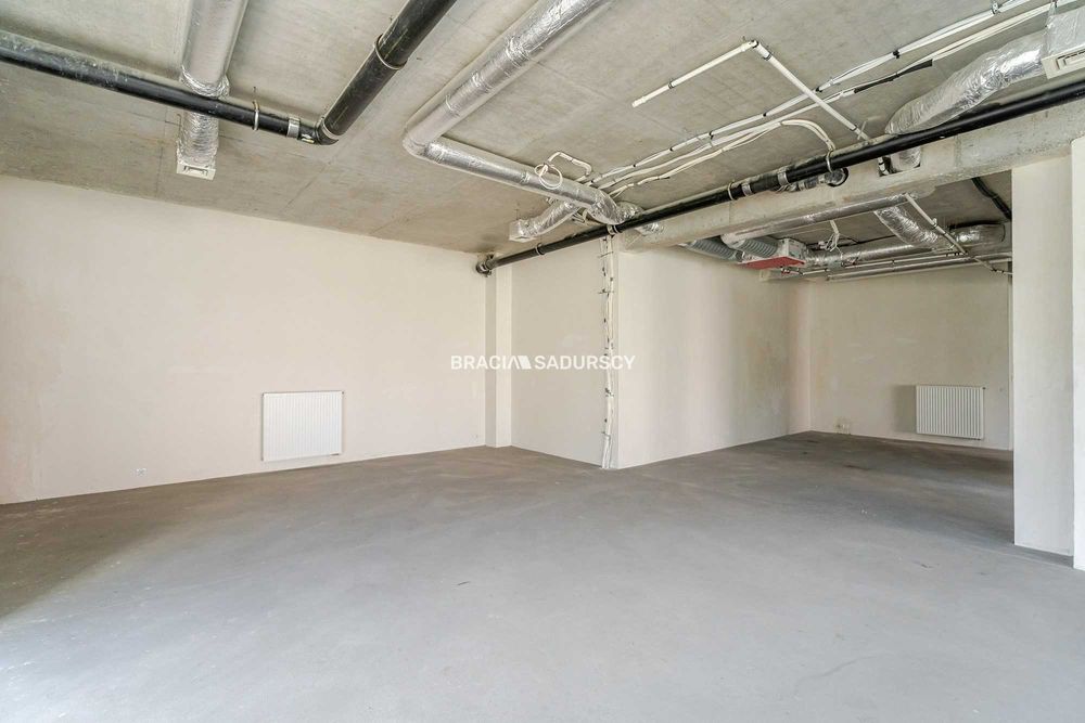 Lokal parterowy w ciągu komunikacyjnym