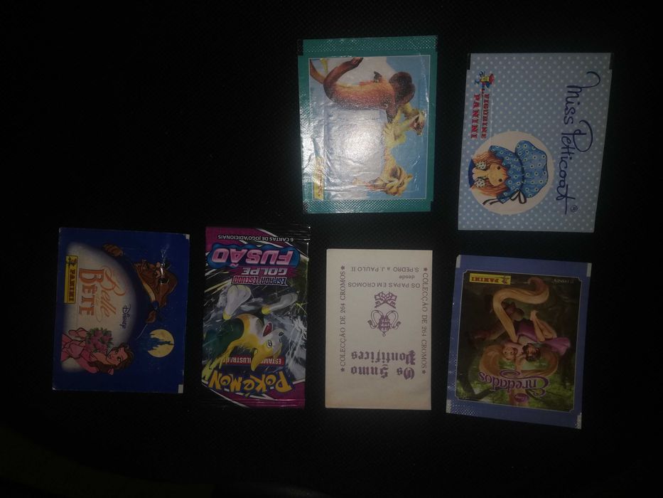 Carteiras de cromos abertas