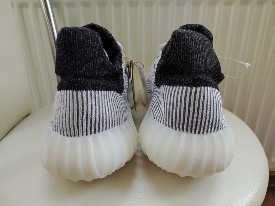 ОРИГІНАЛ100%!!Кросівки Adidas Yeezy Boost 350 V2 Grey IG9608