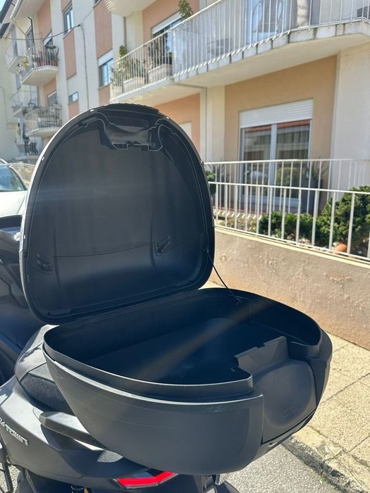 Mota 125  Kymco Sky Town