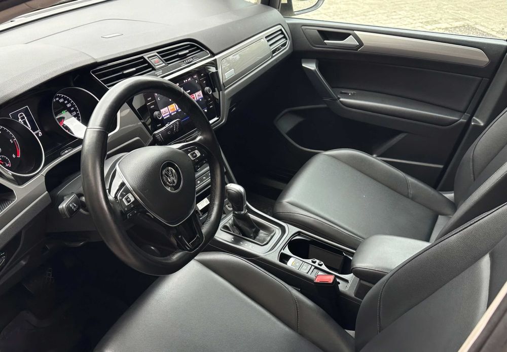 Volkswagen Touran      2017