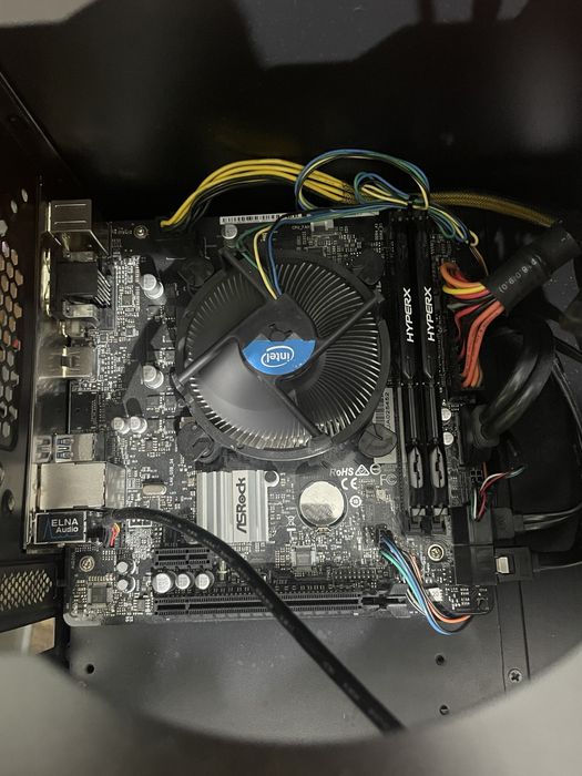 Procesor intel i3 8100