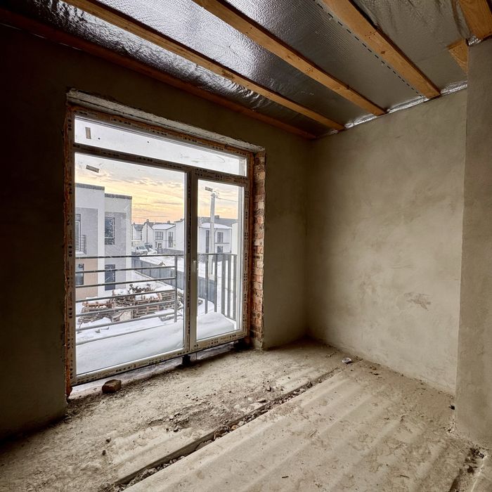 Продається готовий кутовий таунхаус з ділянкою 3 сотки у Крихівцях