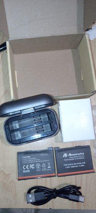 Зарядка Powerextra  і два акумулятори для камери Insta360 X3 IS360X3B
