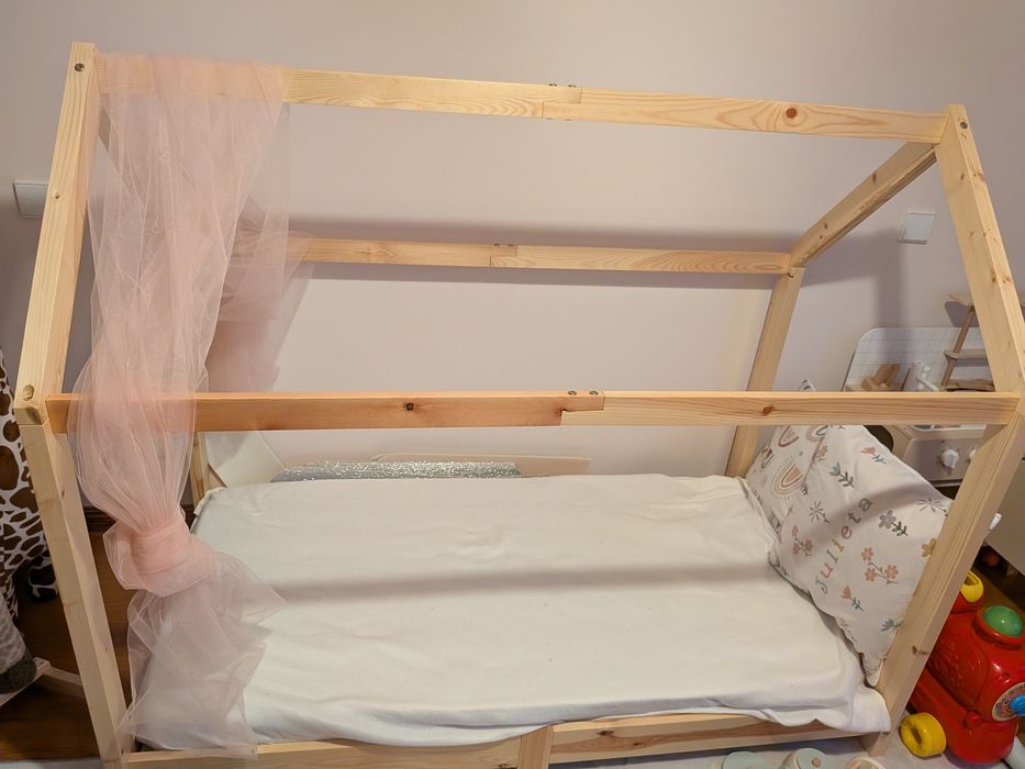 Cama Montessori criança