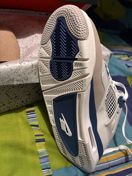 Jordan 4 military blue