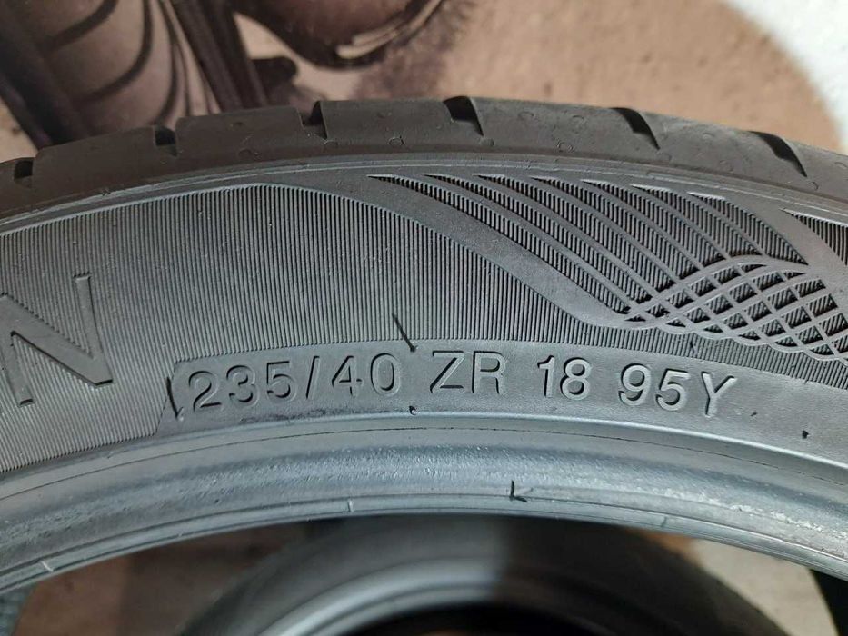 Шини 5,5мм 235/40 R18 VREDESTEIN UltracSatin б/у літо склад