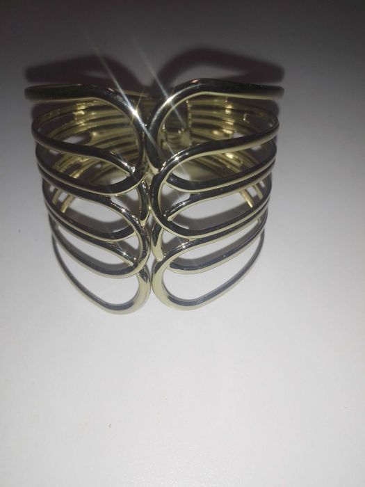 Pulseira dourada