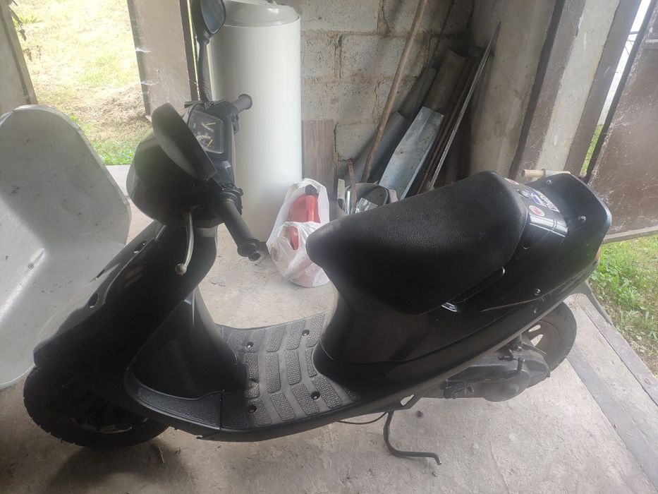 Продам скутер Сузукі