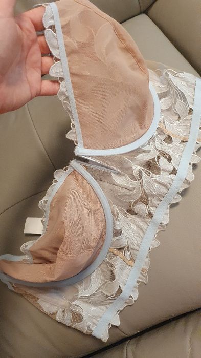 Stanik biustonosz Fleur Du Mal nowy 42 D