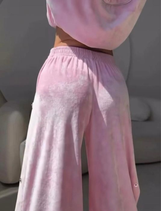 Fato feminino novo
