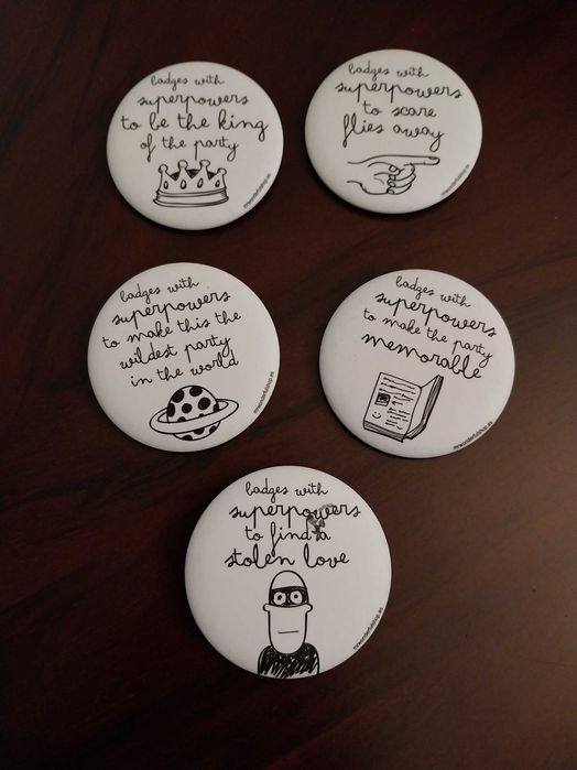 Lote 5 acessórios/pregadeiras/crachás Mr. Wonderful, Superpowers