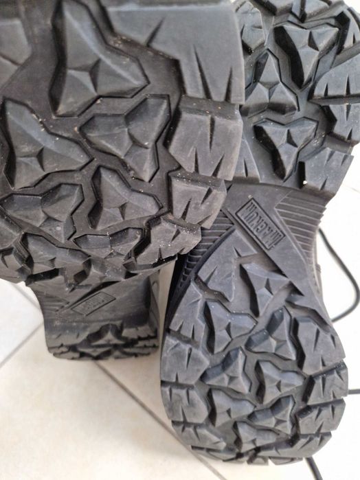 Bota táctica Magnum