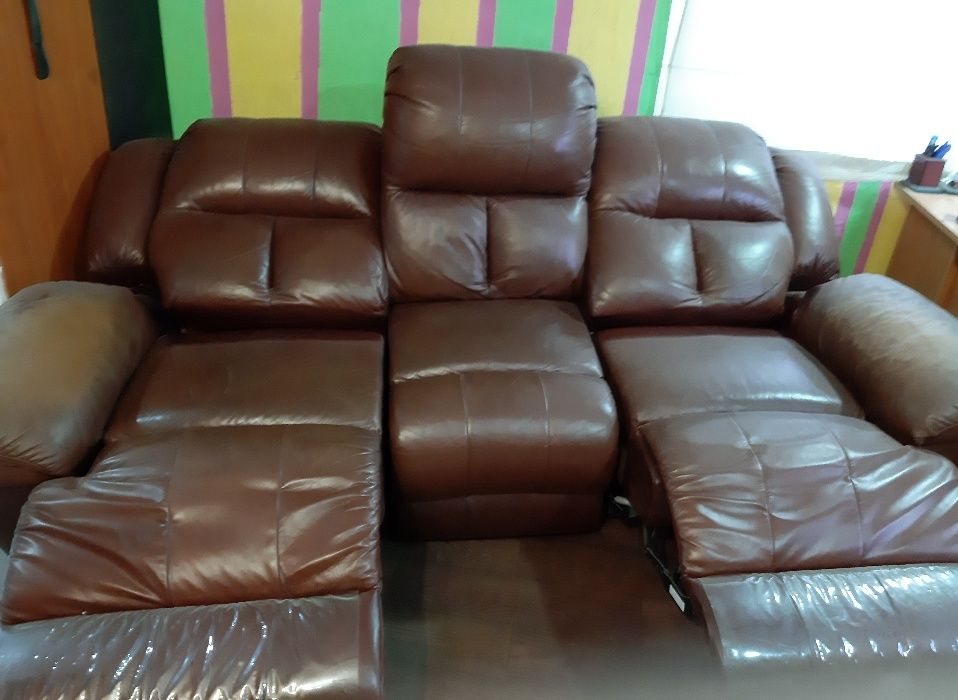 Кожаний диван СРОЧНО !!!