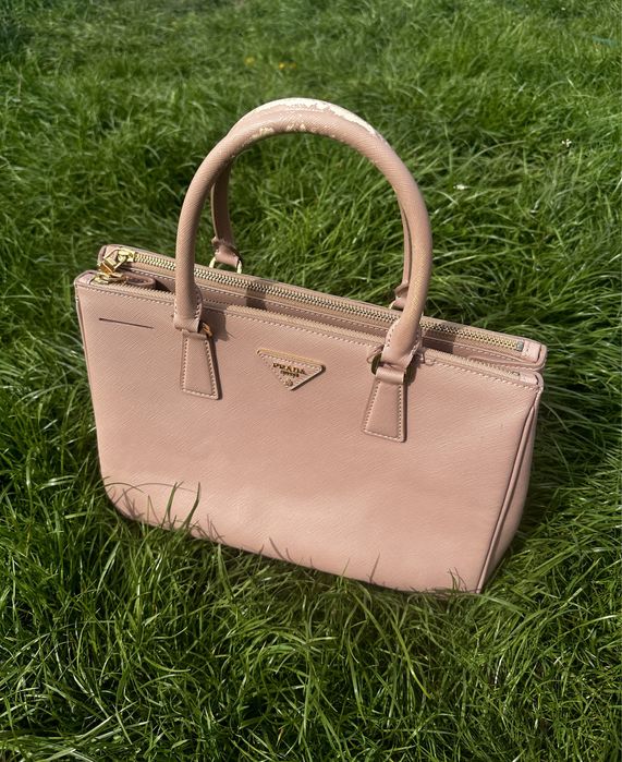 Оригінальна сумка «Prada Galleria»