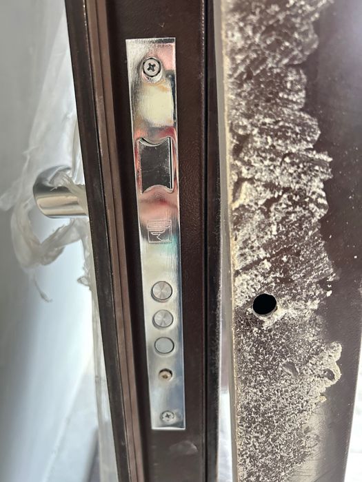 Вхідні двері в квартиру (самовивіз з м.Житомир)