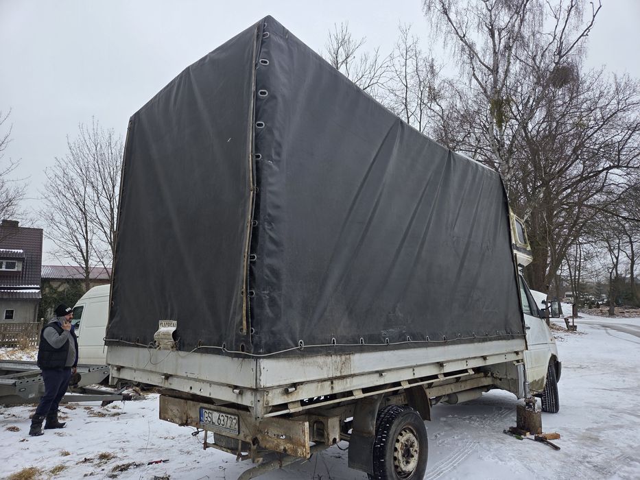 Zabudowa skrzyniowa + plandeka (komplet) 4,25 x 2,10 x 2,30