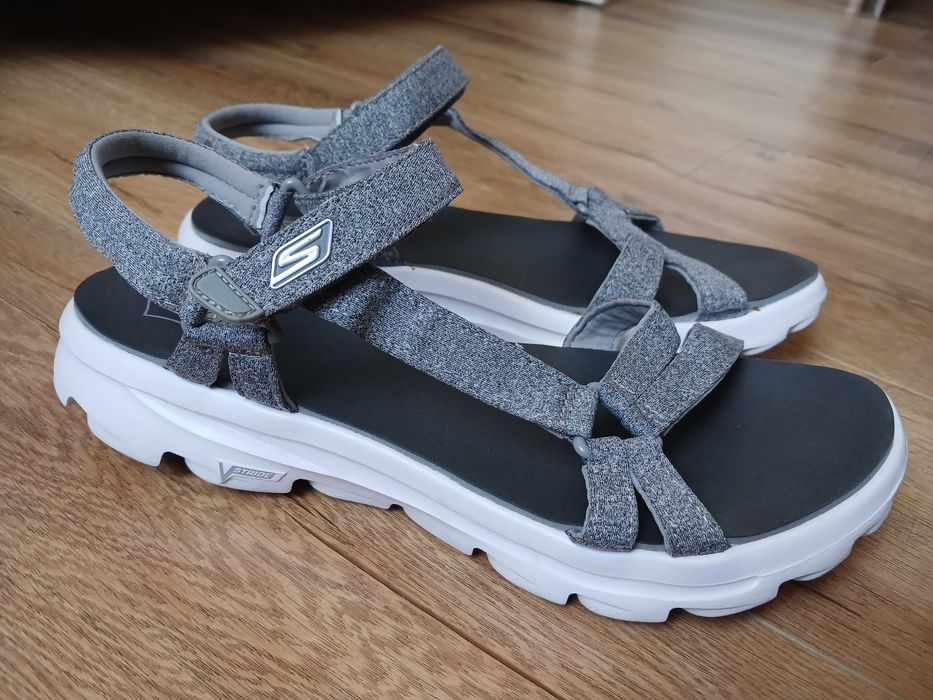 Босоножки Skechers р41