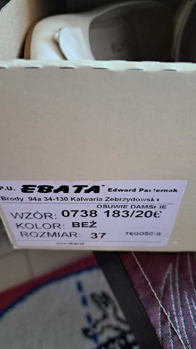Damskie buty letnie. Białe. Rozmiar na pudełku 37.