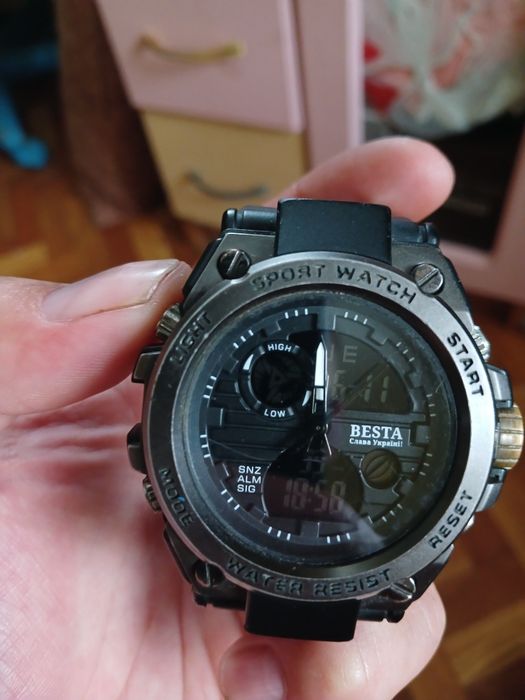 Продам годиник ВЕСТА