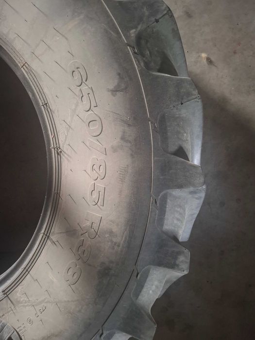 Opona 650/85 R38