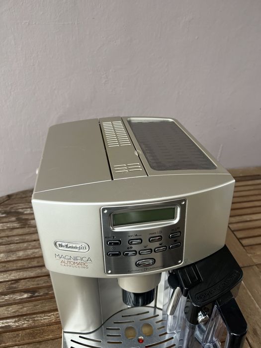 Кофемашина DeLonghi Magnifica Automatic Cappuccino КАПУЧІНАТОР