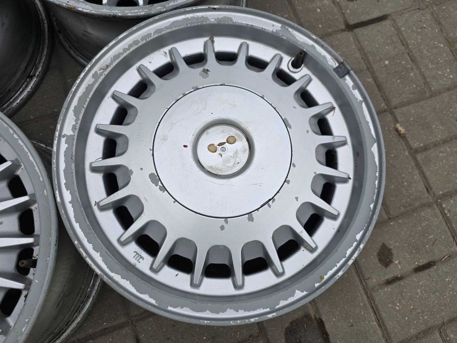 BMW Styling 2 Alufelgi 15" 5x120 7J ET20 E32 E34 E28