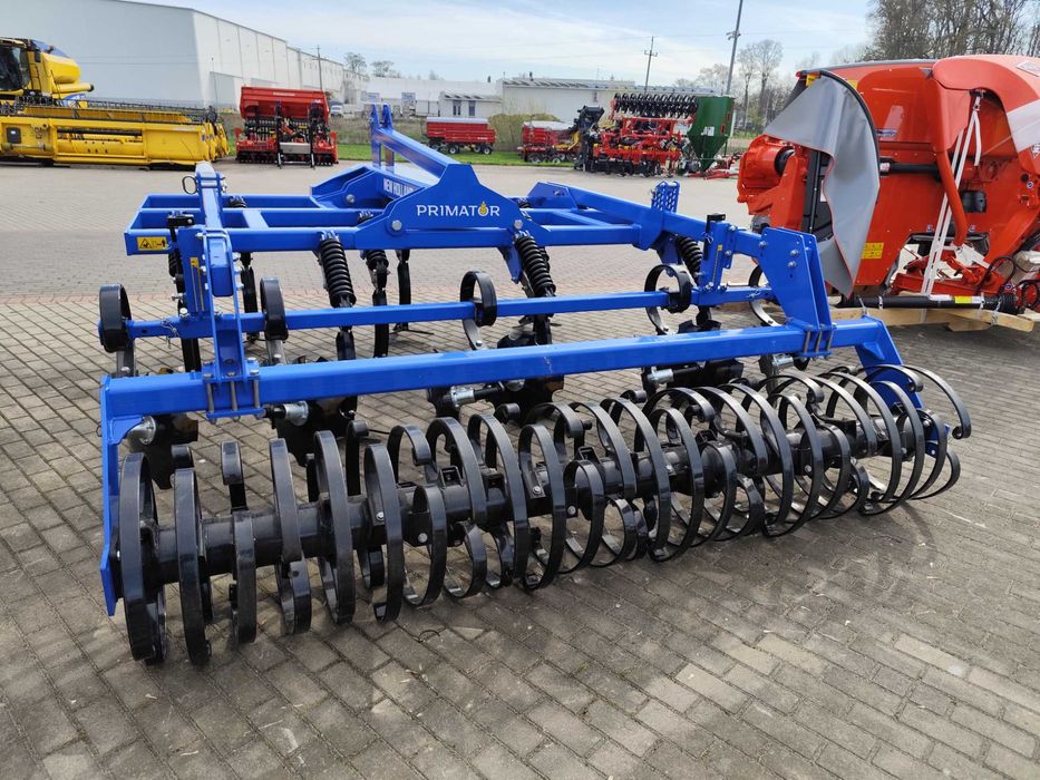 Agregat do uprawy bezorkowej STC300 RS New Holland Kongskilde