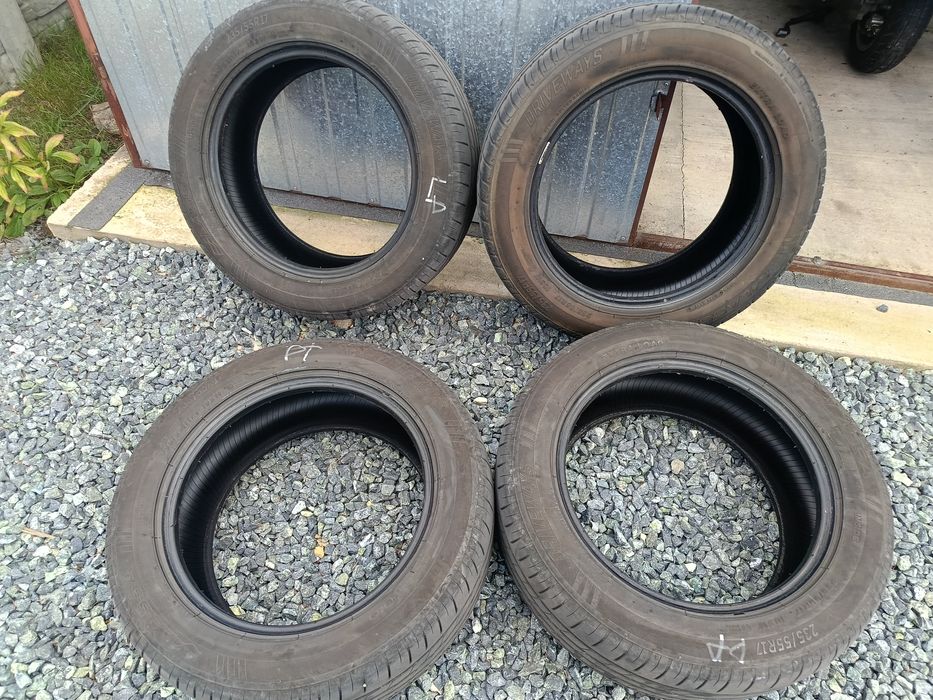 Sprzedam opony letnie 235/55 r17