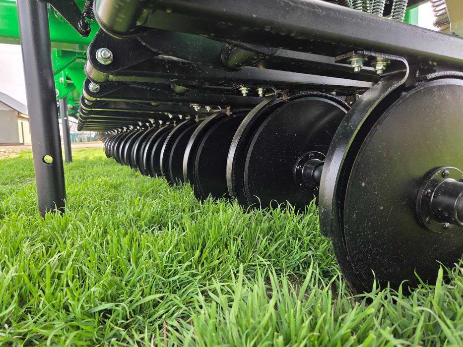 АКЦІЯ Зернова сівалка СЗМ 4 Ніка Велес Агро (Great Plains CPH-1500)