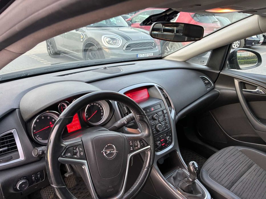Opel Astra 1.6 Notchback Benzyna +LPG