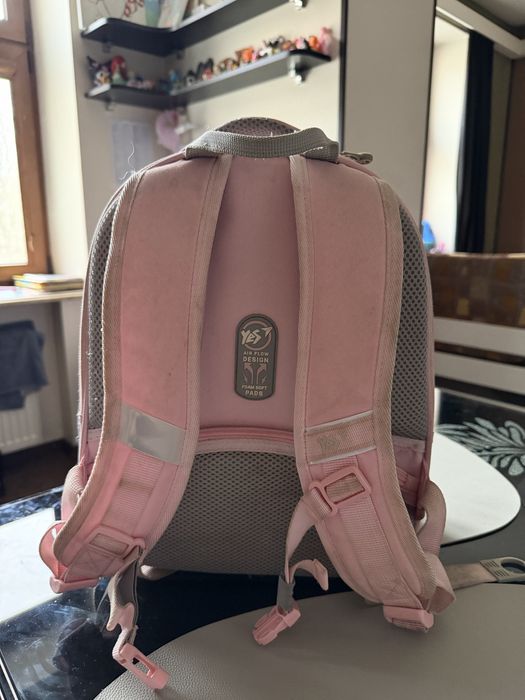 Продаю шкільний портфель Yes